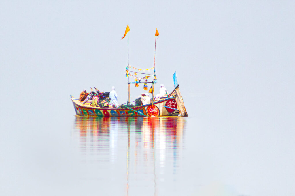 boat and Indus